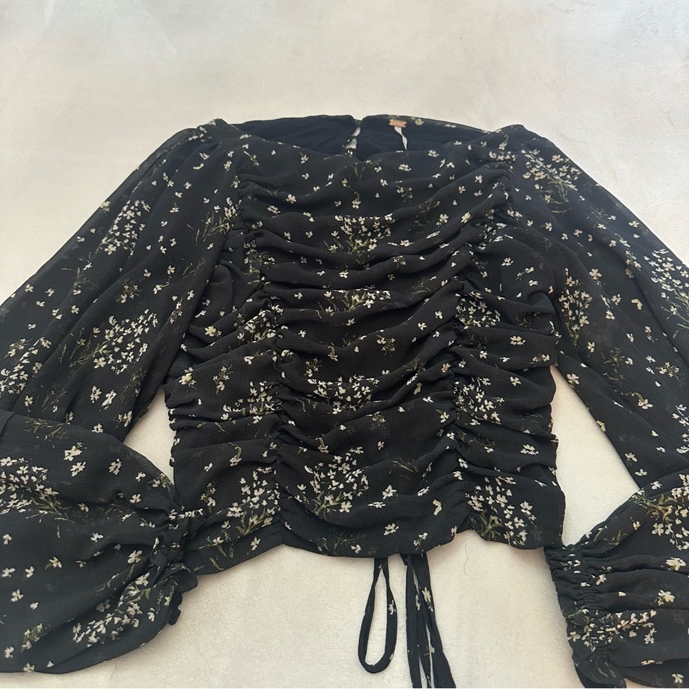 Free people against all odds Floral Black Ruched open back Top 51895 - Picture 4 of 10